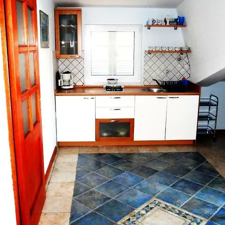 Veronika Apartment *
